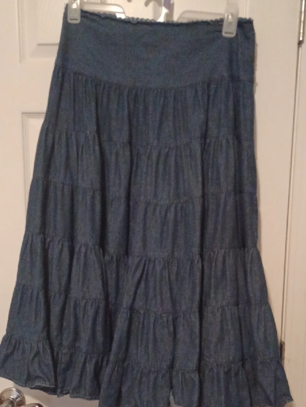 << Freestyle Blue Tiered Maxi Skirt with Embroidered Waistband Women's Size M - Picture 5 of 8